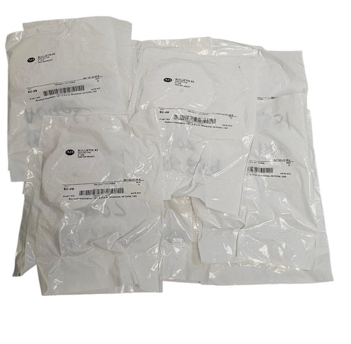 LOT OF 11 NEW ALLEN BRADLY 92-39 REFLECTORS 3'' DIA CENTER MOUNT SER. B