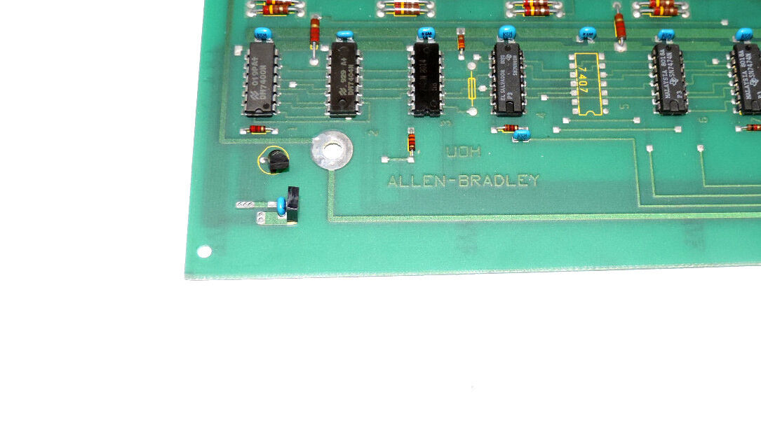 ALLEN BRADLEY 7300-UOH RELAY BOARD 7300UOH