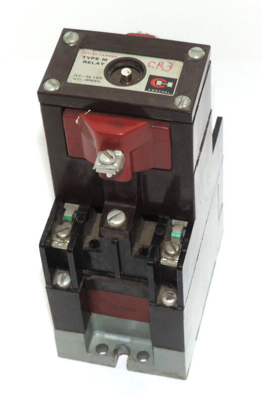 CUTLER-HAMMER D23MR402 TYPE M LATCHED RELAY SERIES A2 W/ 1886-1 & 9-1989-1 COILS