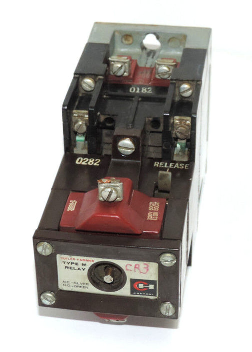 CUTLER-HAMMER D23MR402 TYPE M LATCHED RELAY SERIES A2 W/ 1886-1 & 9-1989-1 COILS
