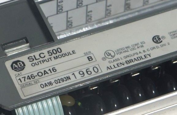 ALLEN BRADLEY SLC500 1746-OA16 SER B OUTPUT MODULE 1746OA16