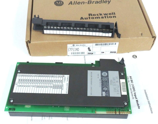 ALLEN BRADLEY 1771-IAD INPUT MODULE 1771IAD SER. B W/ 1771-WH WIRING ARM