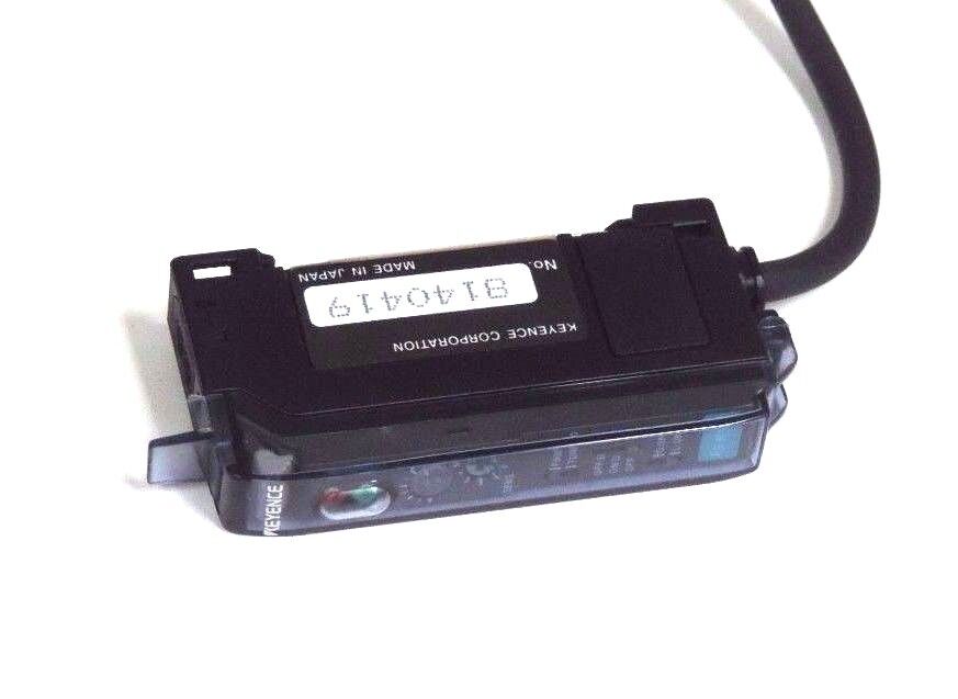 NIB KENYENCE FS-M1P SENSOR AMPLIFIER 12/24VDC, FSM1P