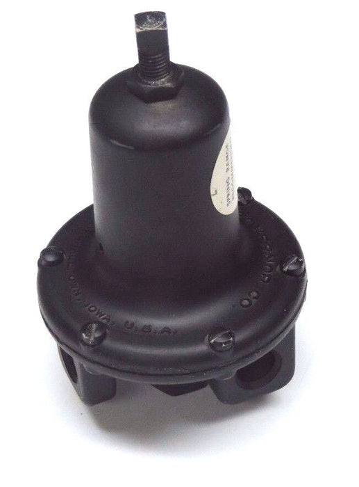 NIB FISHER TYPE 67-4/401 PRESSURE REGULATOR 5-35 PSI ACTUAL 0-35 PSI