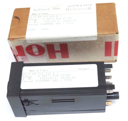 NIB HONEYWELL DL10-BA-015-015-B-1 TEMPERATURE CONTROL PT100, 0-300 DEG. C R/B
