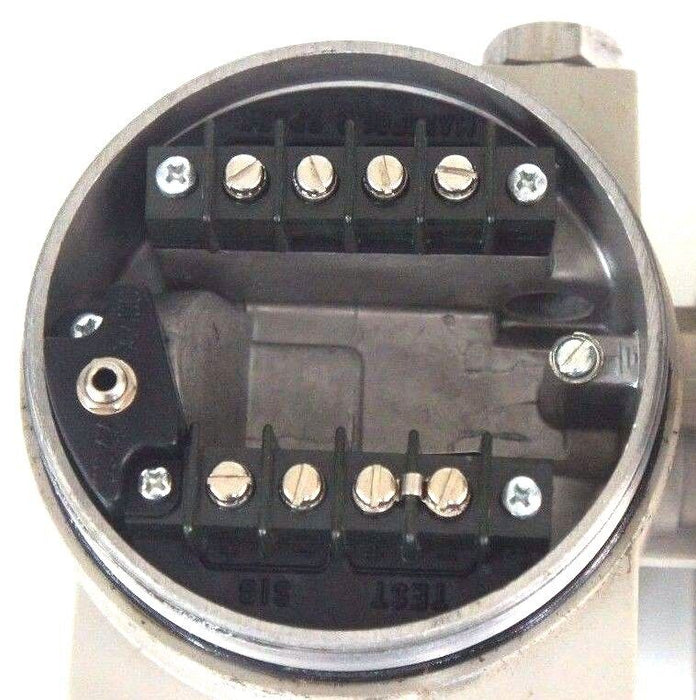 BAILEY BC12611350 DIFF PRESSURE TRANSMITTER 6"H2O W/ 25710006IWG TRANSDUCER 9/39