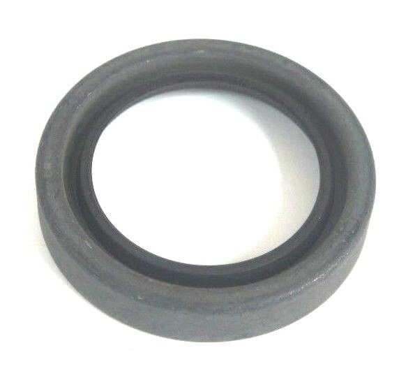 LOT OF 6 NEW CHICAGO RAWHIDE 16069 OIL SEALS