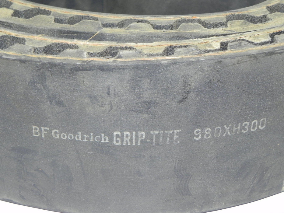 NEW B.F GOODRICH GRIP-TITE 980XH300 TIMING BELT EXTRA HEAVY 980-XH-300