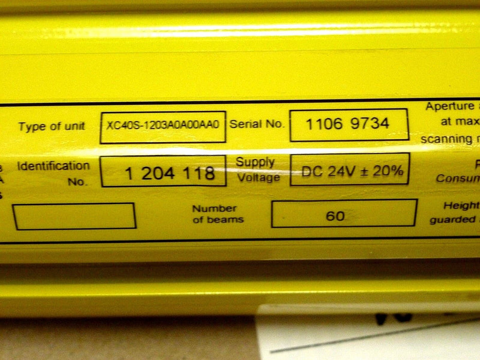 NIB SICK 1204118 XC40S-1203A0A00AA0 C4000 LIGHT CURTAIN 1200MM GUARDED AREA