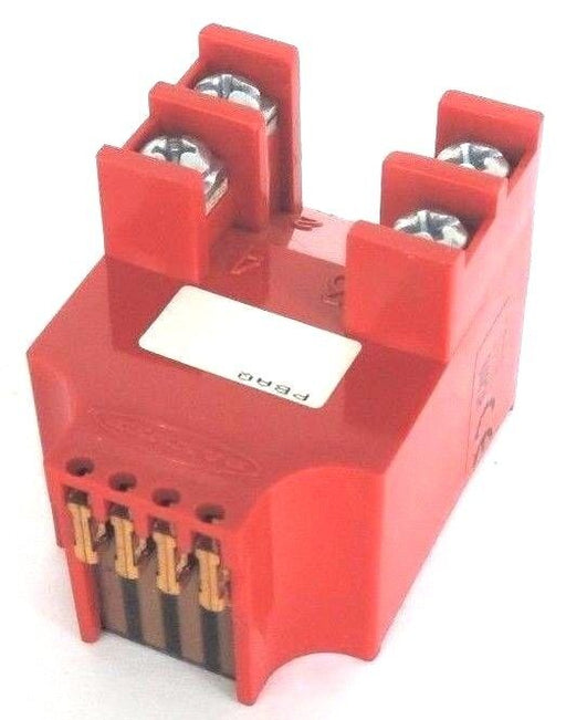 NEW BANNER PBAQ MULTI-BEAM: 3 AND 4 WIRE POWER BLOCK 0403A