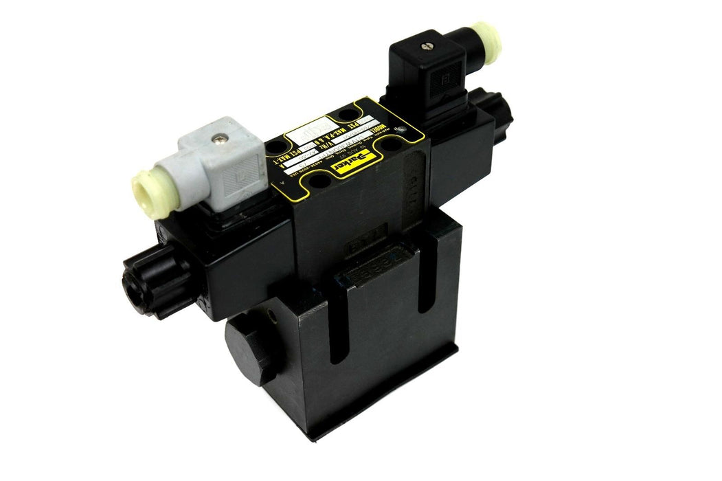 NEW PARKER D31VW20D4NYPF 75 DIRECTIONAL VALVE PILOT VALVE D1VW30DNYPF 75