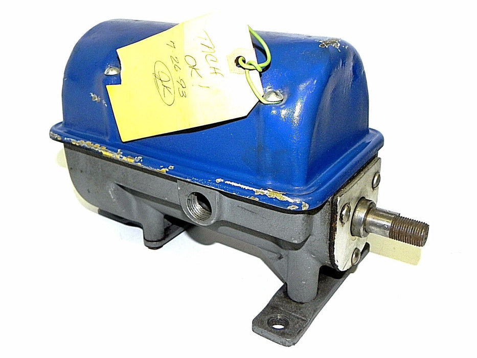 ESTERLINE ANGUS MODEL D TACHOMETER GENERATOR 1000 RPM, 25V, 25 OHM RESISTANCE