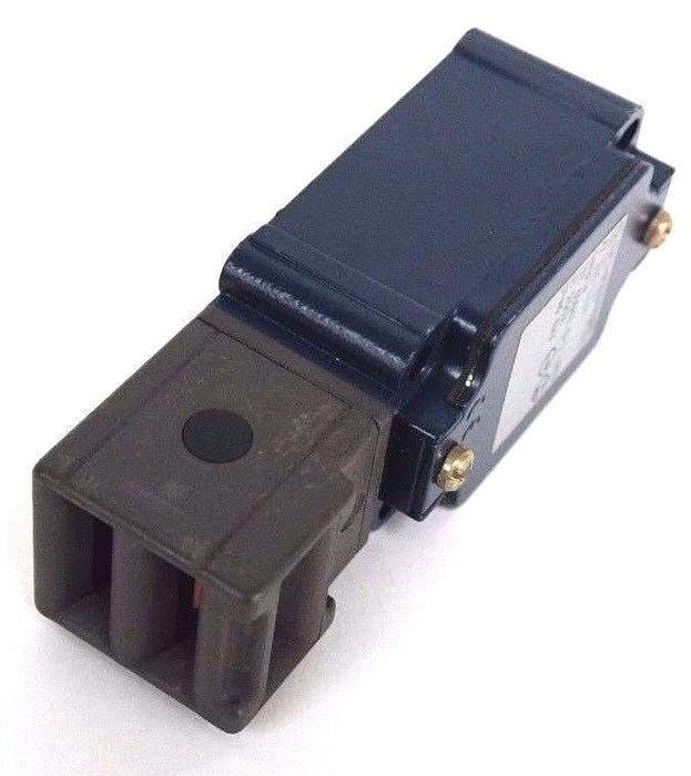 NEW SCHMERSAL AZ 335-12ZR INTERLOCK SAFETY SWITCH AZ33512ZR, AZ-335-12ZR