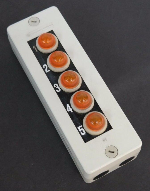 TELEMECANIQUE XAG-A STATION W/ XAV-A18