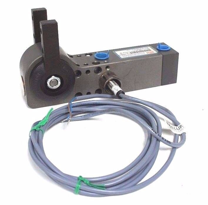 NEW BTM PC-1500-S0-90-D1-P3-EP4F-DC SENSOR CLAMP DES BALLUFF 516-542-BO-H