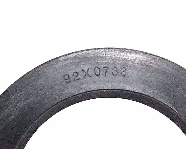 LOT OF 4, NEW GARLOCK 92X0733 OIL SEALS