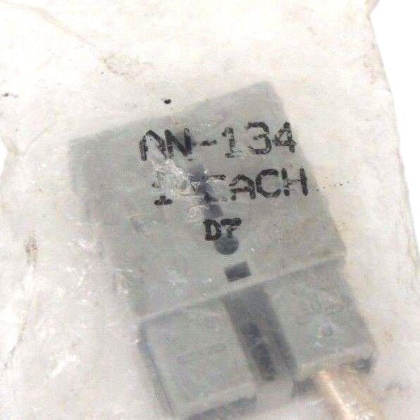 NEW CLEVELAND AN-134 CONNECTOR FEMALE GRAY 2PIN AN134
