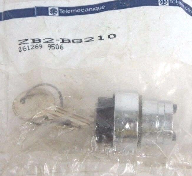 NIB TELEMECANIQUE ZB2-BG210 SELECTOR SWITCH KEY OPERATED ZB2BG210