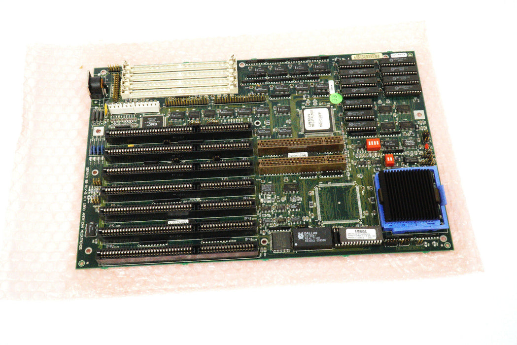 NEW AMERICAN MEGATRENDS MG9133QFP SUPER VOYAGER VLB II SERIES 82 REV-B EC081193