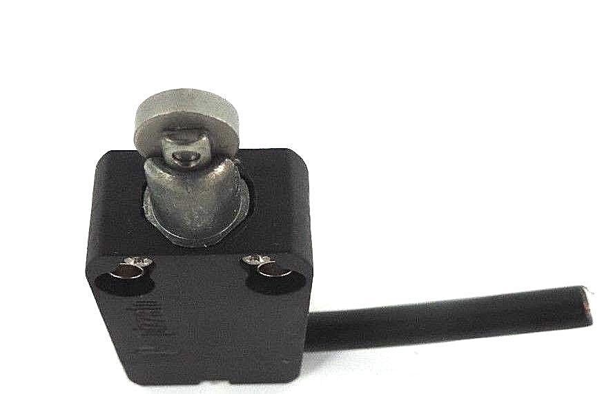 NEW PIZZATO NFB220BB-DN2 MODULAR PREWIRED SWITCH WITH ROLLER PLUNGER