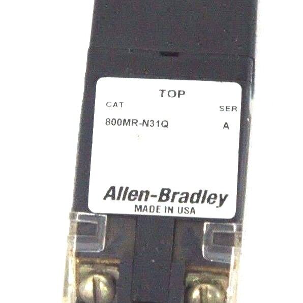 ALLEN BRADLEY 800MR-N31Q SELECTOR SWITCH SER A W/ 800M-XAK CONTACTS SER A