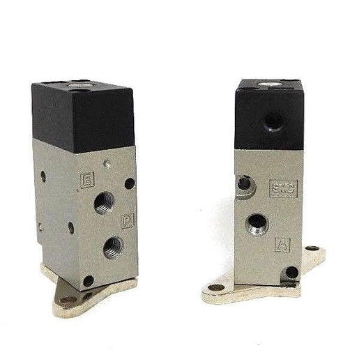 LOT OF 2 NEW SMC VZA212-P-M5-F AIR OPERATED VALVES VZA212PM5F