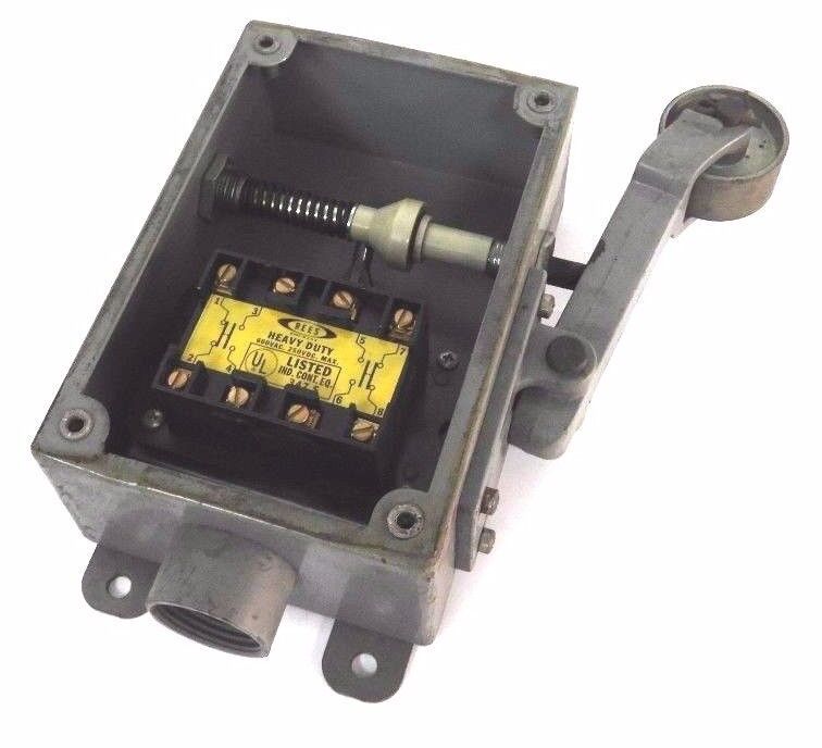 NEW REES 04065-100 UNIVERSAL LIMIT SWITCH RIGHT HAND, TRIP FORCE: 12 LBS