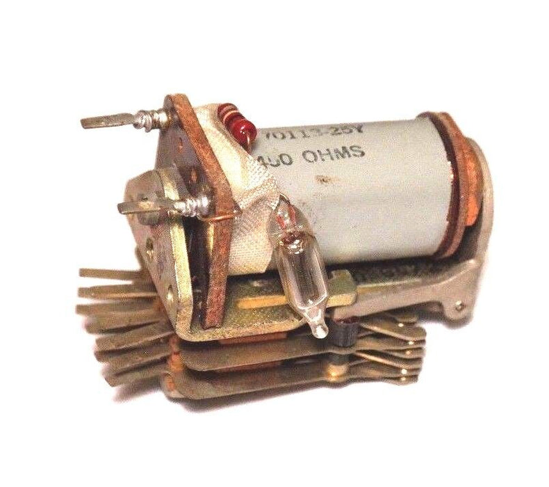 NEW GTE AMETEK PP-70113-25Y RELAY W/ INDICATOR LIGHT 450 OHMS, PP7011325Y