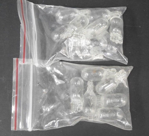 LOT OF 16 NEW T-10 555 LIGHT BULBS