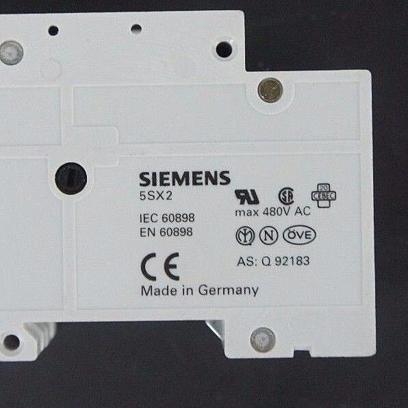 LOT OF 2 SIEMENS 5SX22-C10 CIRCUIT BREAKERS 480VAC MAX, 5SX22C10