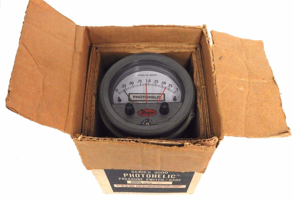 DWYER 3002-C PHOTOHELIC PRESSURE SWITCH & GAUGE 25PSIG, 30002 D.C., HH-117VAC