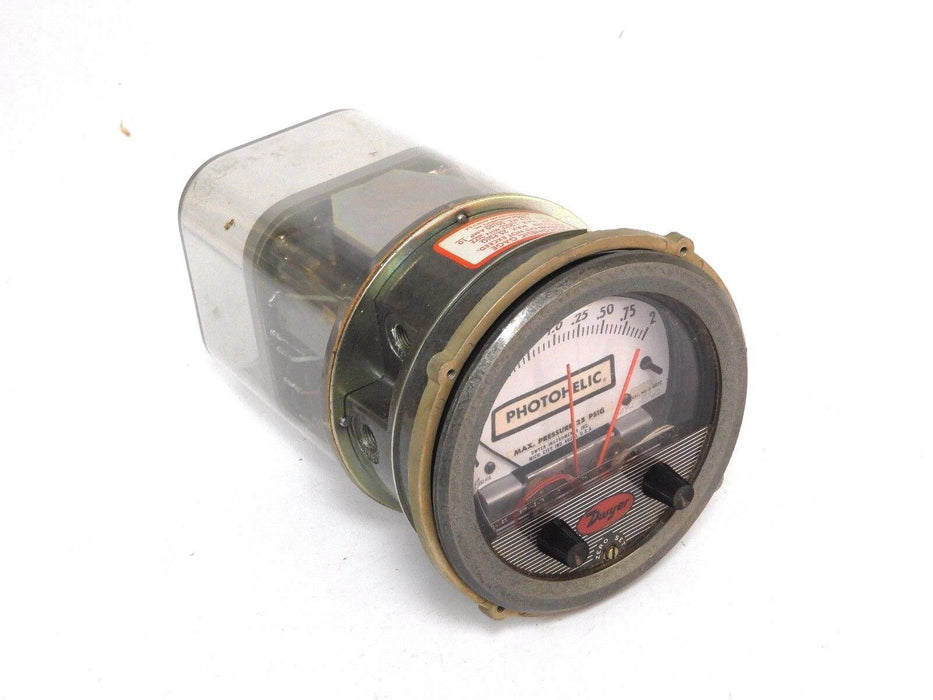 DWYER 3002-C PHOTOHELIC PRESSURE SWITCH & GAUGE 25PSIG, 30002 D.C., HH-117VAC