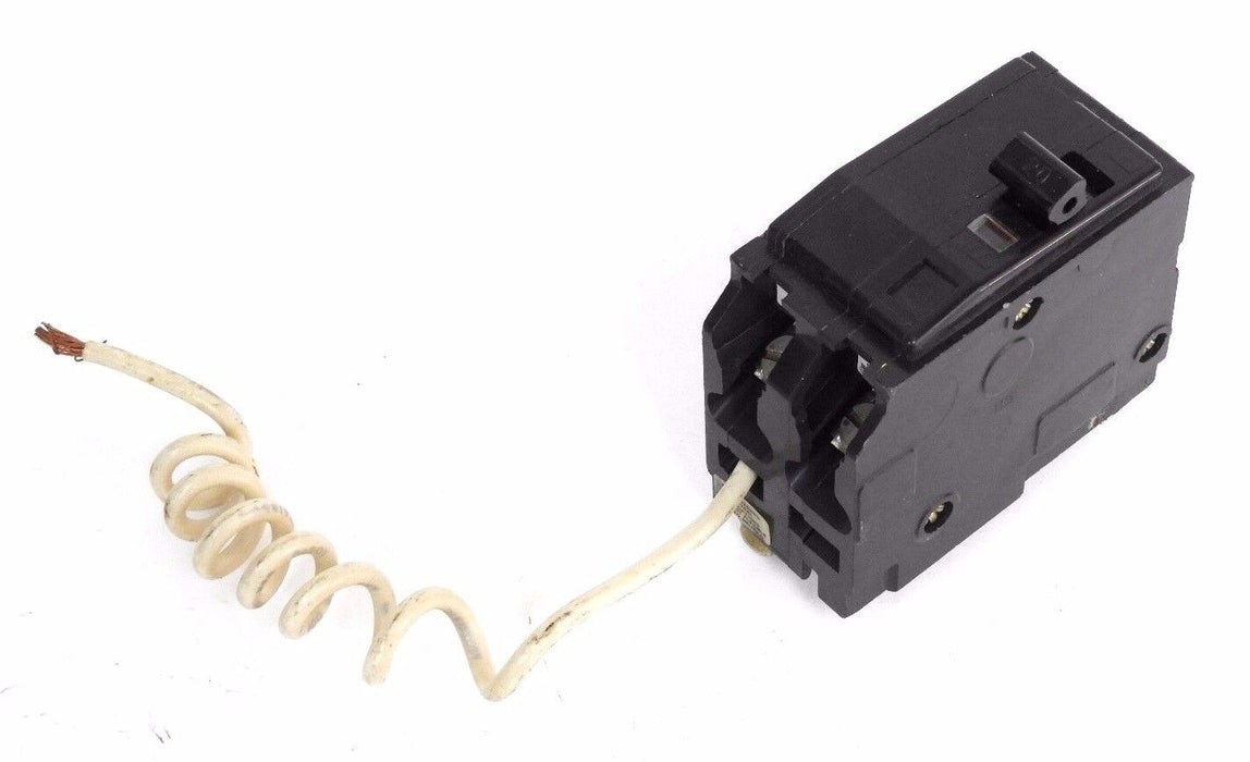 LOT OF 4 GENERAL ELECTRIC LP-2608 MINIATURE CIRCUIT BREAKERS 20A, 120V