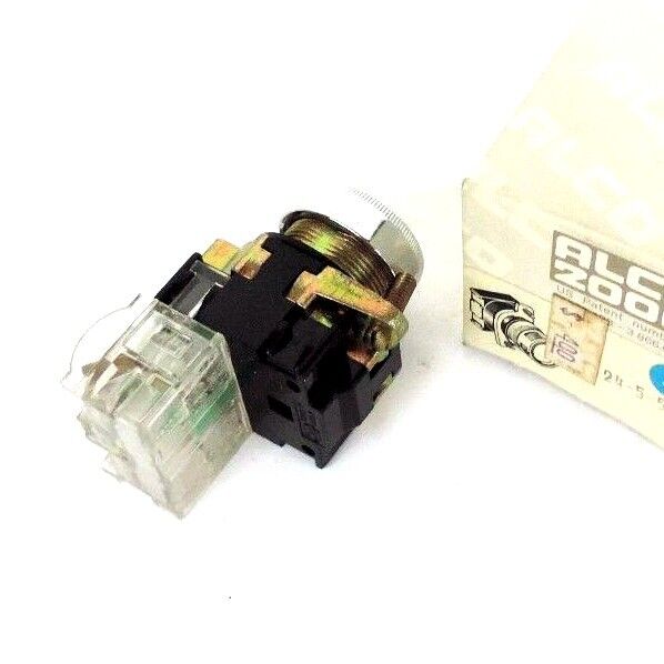 NIB ALCO 2000 24-5-506 PUSH BUTTON WHITE CAP, M2010B