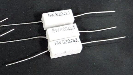 LOT OF 6 GENERIC 5W820 OHM RESISTORS