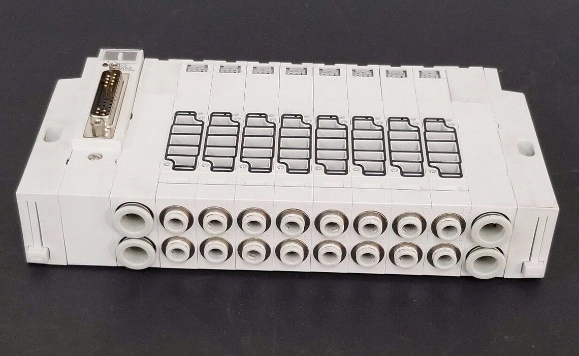 LOT OF SMC 24VDC-COM VALVES (UNKNOWN PART NUMBER)