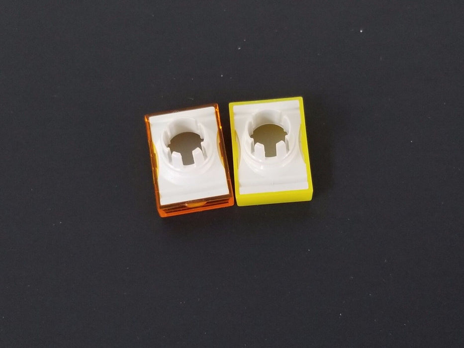 LOT OF 2 NEW OMV 068900702 TRANSP. COVER 51-903 YELLOW 068900713 51-901 YELLOW