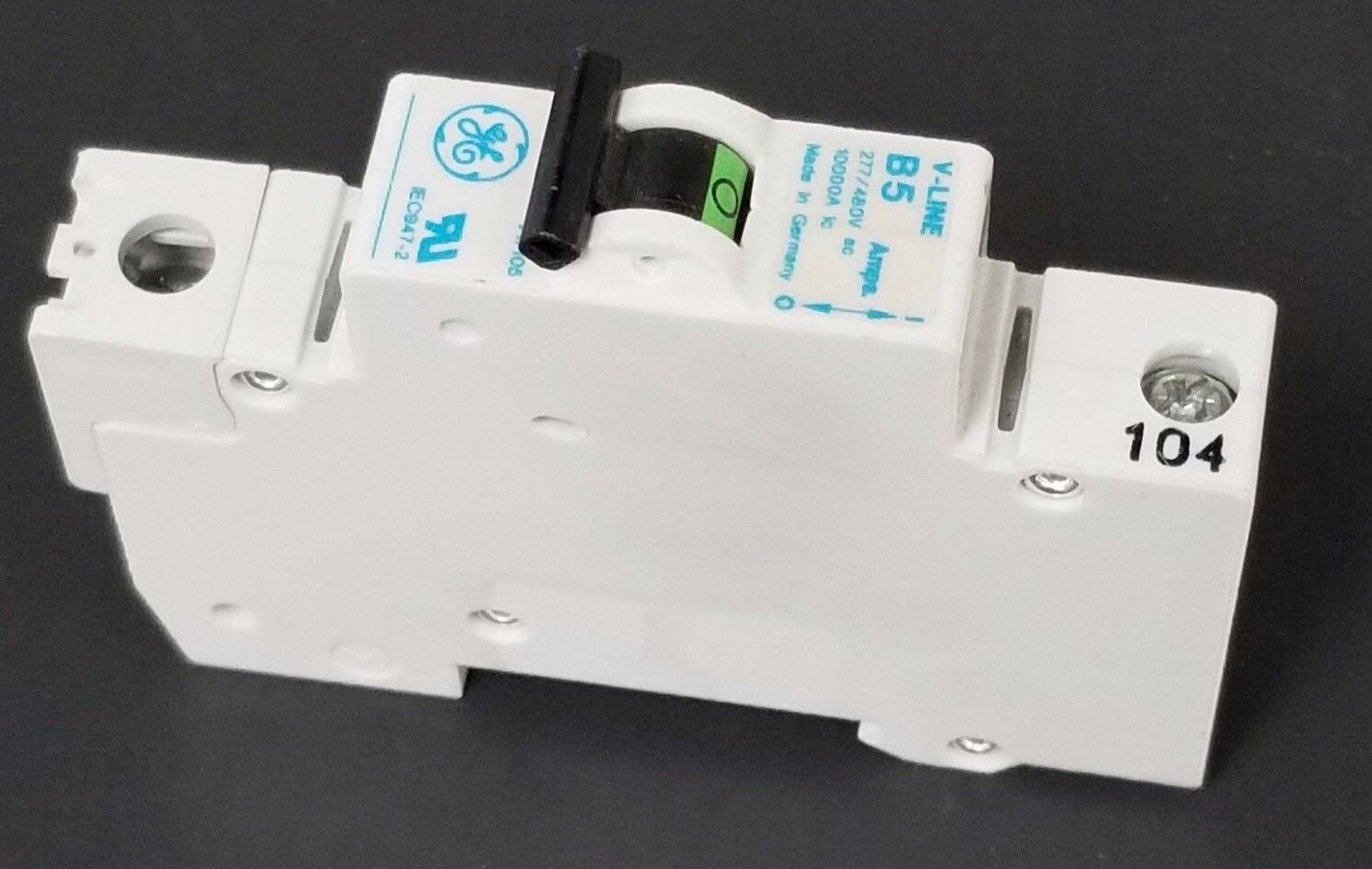 GENERAL ELECTRIC V-LINE B5 CIRCUIT BREAKER V17105, 277/480V