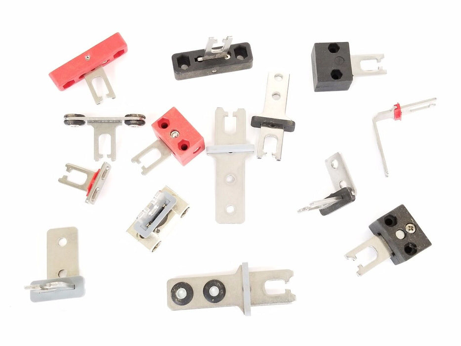 LOT OF MISCELLANEOUS ACTUATOR KEY HARDWARE