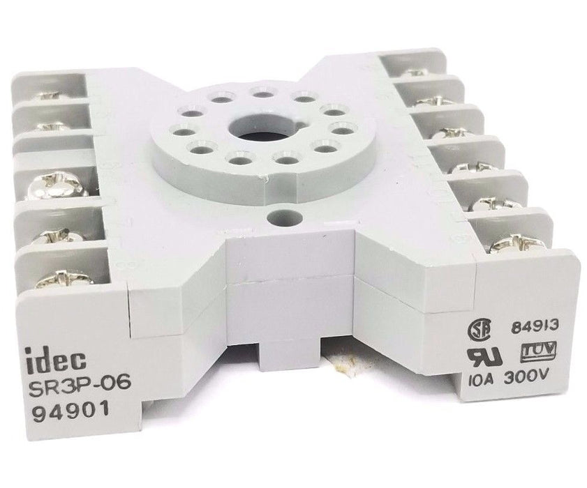 IDEC SR3P-06 RELAY BASE 10A, 300V, SR3P06