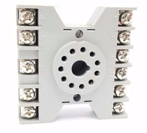 IDEC SR3P-06 RELAY BASE 10A, 300V, SR3P06