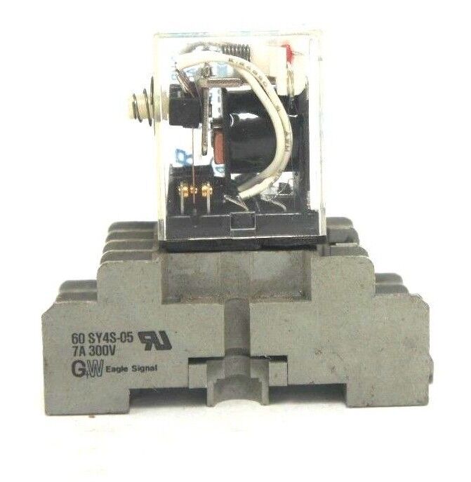EAGLE SIGNAL 60 SY4S-05 RELAY SOCKET WITH AB 700-HC14A1-1-4 SER. B