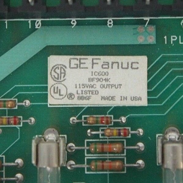 GE FANUC IC600BF904K OUTPUT MODULE WITH IC600FP904K FACEPLATE