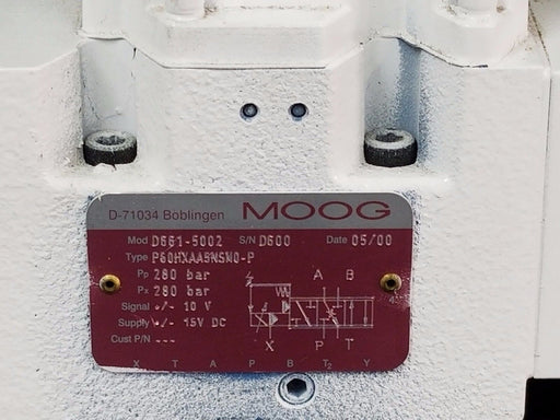 MOOG MODEL D661-5002 SERVO VALVE TYPE P60HXAA5NSM0-P