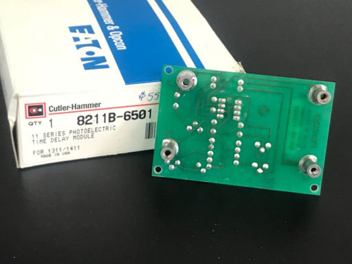 NEW CUTLER-HAMMER 8211B-6501 SER: B1, 11 SERIES PHOTOELECTRIC TIME DELAY MODULE