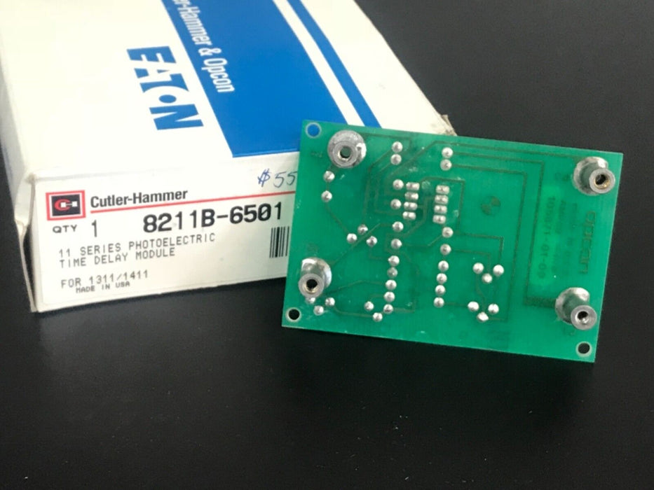 NEW CUTLER-HAMMER 8211B-6501 SER: B1, 11 SERIES PHOTOELECTRIC TIME DELAY MODULE