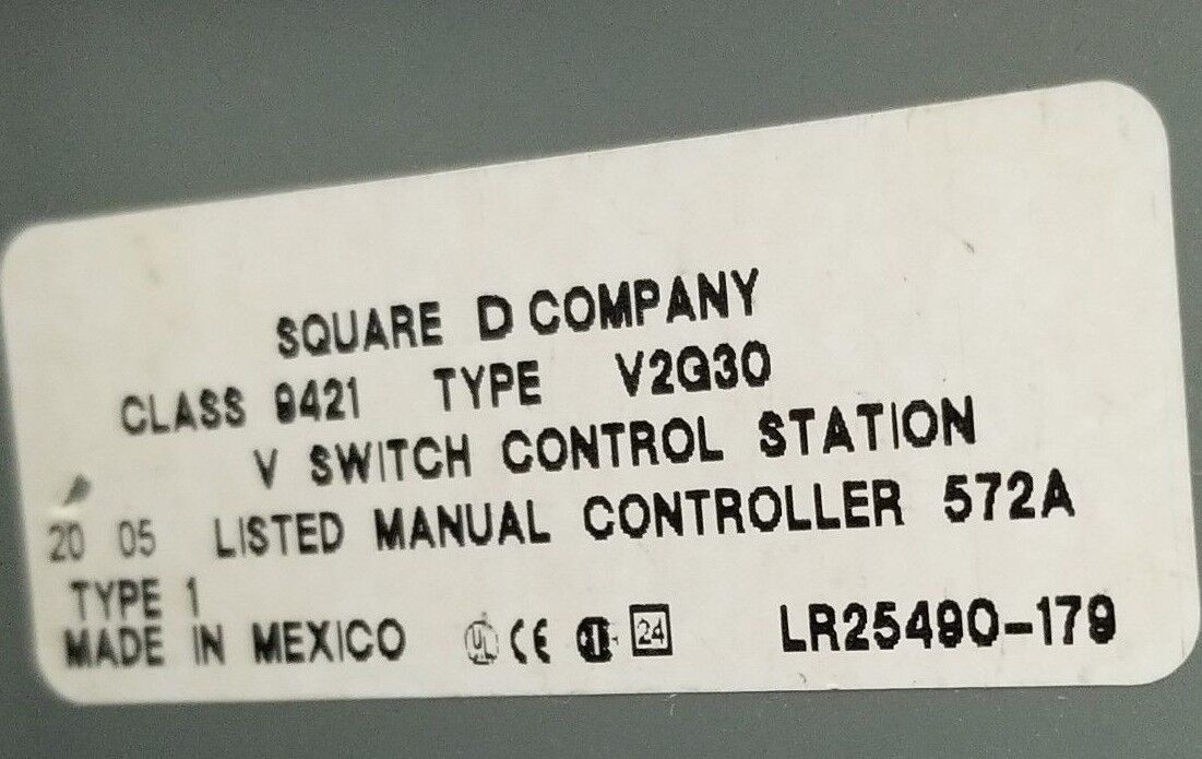 NEW SQUARE D CLASS 9421 TYPE V2G30 SWITCH CONTROL STATION 9421V2G30