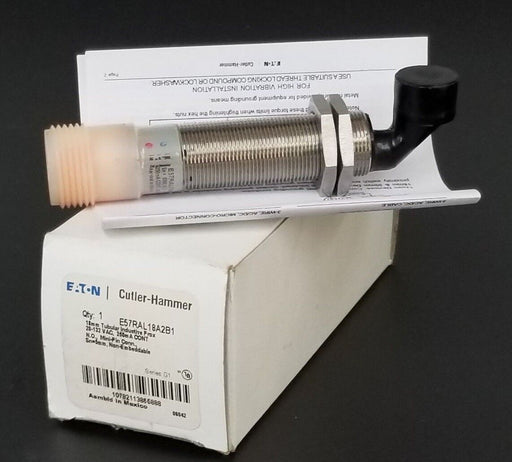 NIB EATON CUTLER-HAMMER E57RAL18A2B1 18MM TUBULAR INDUCTIVE PROXIMITY SENSOR