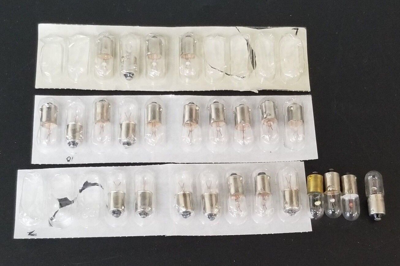 LOT OF 25 NEW ASSORTED 1866 MINIATURE LAMP BULBS