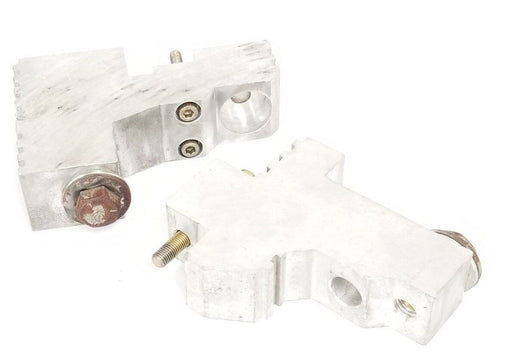 LOT OF 2 LUGS FOR SYLVANIA SKM31200